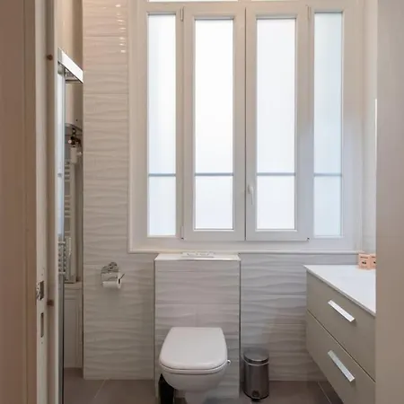 Appartement #22 Emma 2bdr Balcony Center Town 2mins Tramway Nice