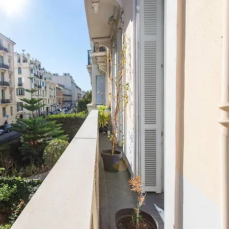 #22 Emma 2bdr Balcony Center Town 2mins Tramway * نيس