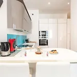 #22 Emma 2bdr Balcony Center Town 2mins Tramway Appartement *