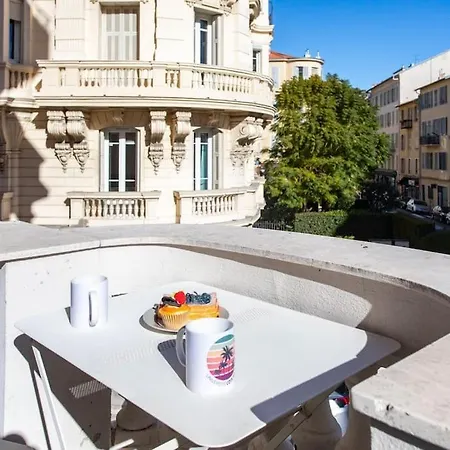 Διαμέρισμα #22 Emma 2bdr Balcony Center Town 2mins Tramway