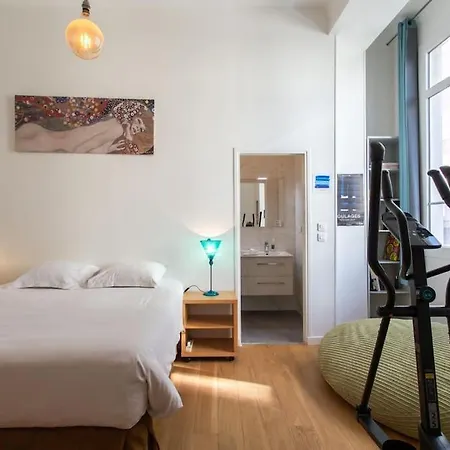 Apartman #22 Emma 2bdr Balcony Center Town 2mins Tramway